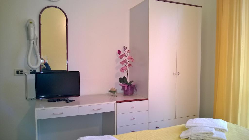 Hotel Paola Garden - Nuova Gestione Bellariva Di Rimini Rom bilde