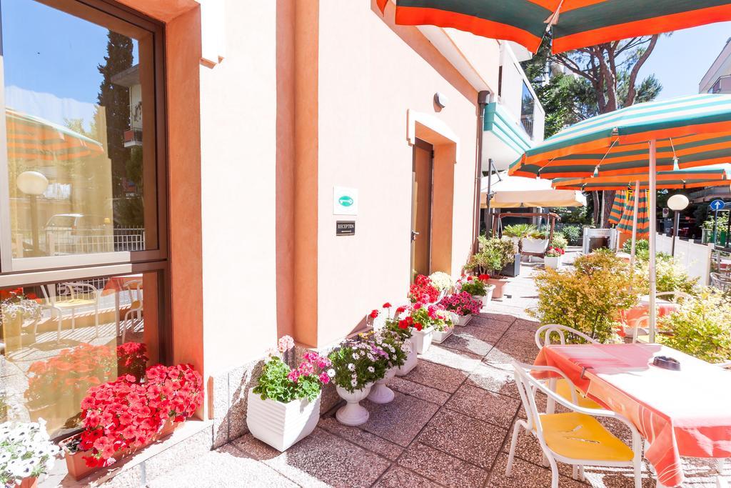 Hotel Paola Garden - Nuova Gestione Bellariva Di Rimini Eksteriør bilde